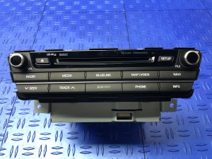 2018-2020 Genesis G80 AM FM Satellite Radio Receiver CD Player (Used OEM)
