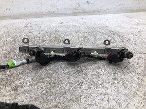 2021-2025 Ford F-150 Fuel Injector and Rail Set - Left (Driver) (Used OEM)