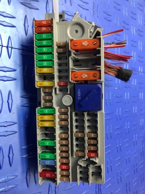 2016-2022 BMW M760i xDrive Cabin Fuse Relay Power Distribution Block (Used OEM)