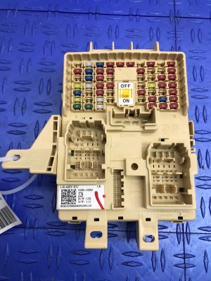2018-2019 Kia Stinger Cabin Fuse Relay Junction Box (Used OEM)
