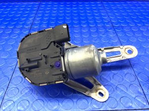 2014-2020 BMW i8 Windshield Wiper Motor - Front, Right (Passenger) (Used OEM)