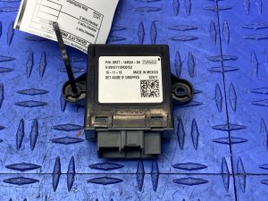 2017-2020 Lincoln Continental Door Computer Control Module - Rear, Left (Driver) (Used OEM)