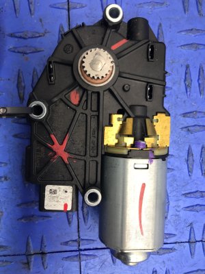 2014-2024 Maserati Quattroporte Sunroof Glass Motor (Used OEM)