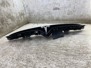  Tesla Model x Bumper Grille Fascia with Emblem - Front (Used OEM)