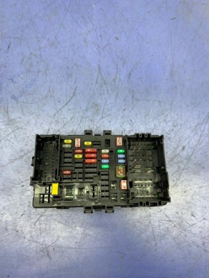 2015-2020 Chevrolet Tahoe Dashboard Fuse and Relay Box (Used OEM)