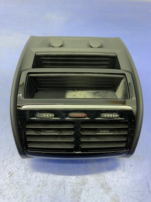 2017-2020 BMW 528i Black Center Console A/C Heater Vent Panel - Rear (Used OEM)