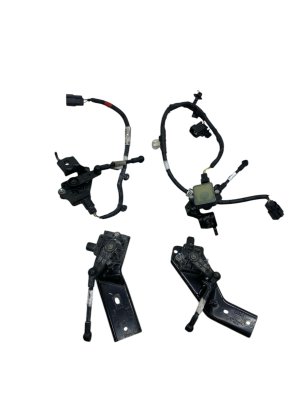 2018-2024 Lincoln Navigator Front and Rear Ride Height Suspension Sensor Set (Used OEM)