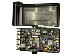 2019-2020 Jeep Wrangler Engine Fuse Box (Used OEM)