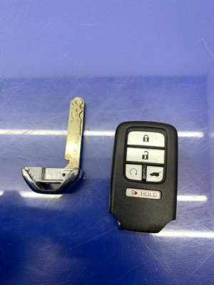 2019-2021 Honda Pilot 5-Button Smart Keyless Entry Transmitter (Used OEM)