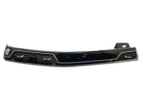2020-2022 BMW 740i Center Dash Bezel Trim Panel with Air Vent - Front (Used OEM)