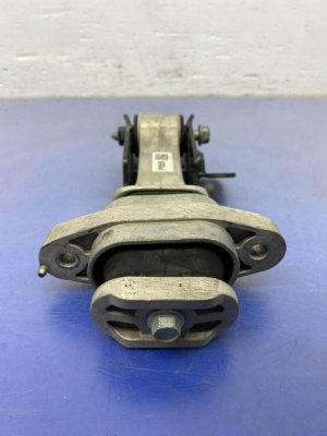 2022-2024 Hyundai Santa Cruz Engine Torque Rod Mount (Used OEM)