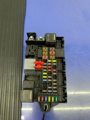 2018-2020 Jaguar F-Type Cabin Junction Fuse Box Assembly (Used OEM)