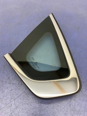 2017-2020 Kia Cadenza Quarter Glass Window - Rear, Left (Driver) (Used OEM)