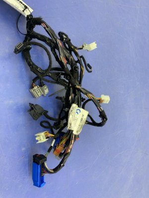 2017-2020 Maserati Levante Center Console Wiring Harness - Front (Used OEM)