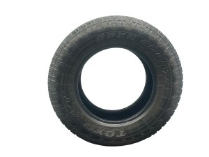 2004-2010 INFINITI QX56 Yokohama Geolandar 265/70R18 Tire (Used OEM)