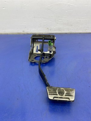 2014-2024 Maserati Quattroporte Brake Pedal Assembly (Used OEM)