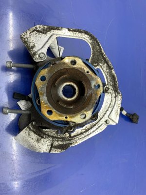 2022-2025 Hyundai Tucson Spindle Knuckle Hub and Bearing Assembly - Rear, Left (Driver) (Used OEM)