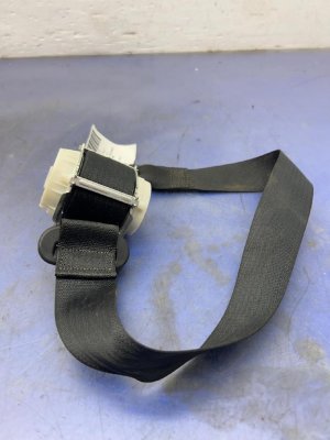 2018-2021 Lincoln Navigator Black 2nd Row Seat Belt Assembly - Rear, Left (Driver) (Used OEM)