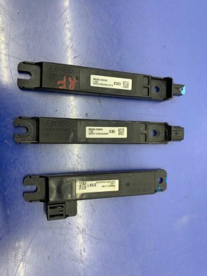 2022-2025 Hyundai Santa Cruz Keyless Entry Receiver Antenna Module Set (Used OEM)