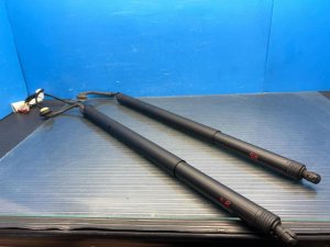 2018-2024 Lincoln Navigator Power Tailgate Lift Motor Set - Rear (Used OEM)