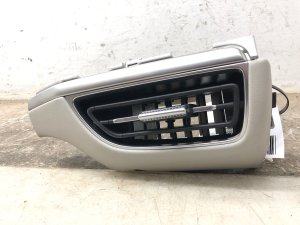 2020-2022 Hyundai Palisade Beige Dashboard Outer A/C Air Vent with Trim Molding - Front (Used OEM)