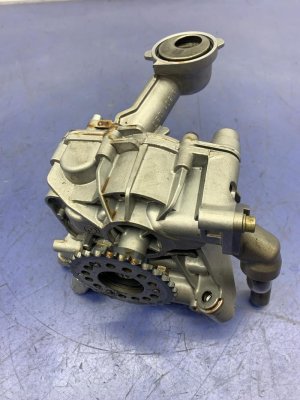 2016-2019 BMW 750i Engine Oil Pump Assembly with Pick Up Tube (Used OEM)