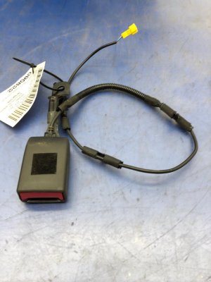 2016 Mercedes-Benz GL550 Black Seat Belt Buckle Set - Front, Right (Passenger) (Used OEM)