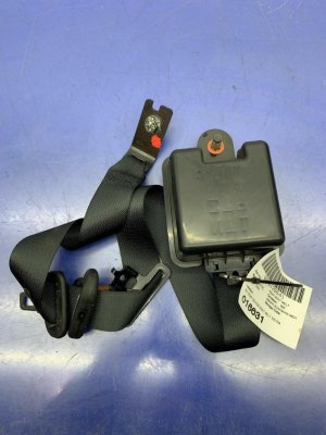 2022-2025 Hyundai Santa Cruz Black Center Seat Belt Assembly - Rear, Right (Passenger) (Used OEM)