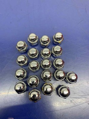 2020-2022 Kia Telluride Set of 20 Wheel Lug Nuts (Used OEM)