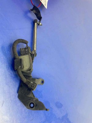 2011-2013 INFINITI QX56 Suspension Height Level Sensor - Front (Used OEM)
