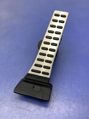 2020-2021 Kia Telluride Accelerator Pedal Assembly (Used OEM)