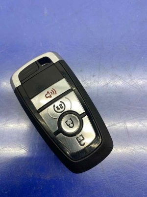 2017-2022 Ford Edge 4-Button Smart Key Fob Remote (Used OEM)