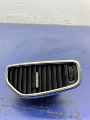 2019-2023 Porsche Cayenne Dash Vent Grille Trim Panel - Front (Used OEM)