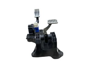  Tesla Model s Accelerator and Brake Pedal Assembly with Bracket (Used OEM)