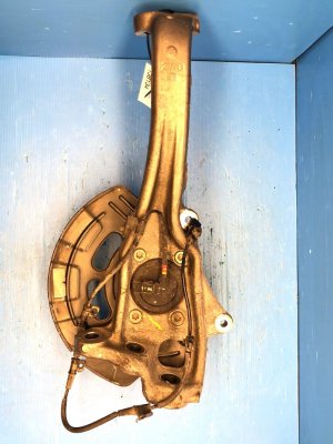 2018-2023 Volvo XC60 Steering Knuckle Spindle with Wheel Bearing and Hub - Front, Right (Passenger) (Used OEM)