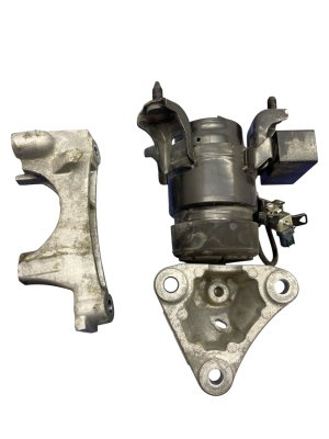 2020-2022 Toyota Highlander Engine Insulator Mount - Front (Used OEM)