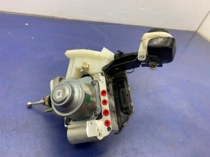 2021-2024 Volvo XC60 ABS Control Module with Master Cylinder (Used OEM)
