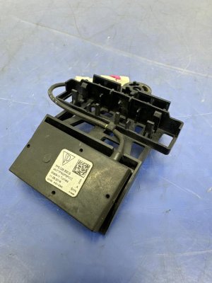 2015-2018 Porsche Cayenne Antenna Amplifier Module (Used OEM)