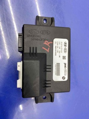 2021-2023 Kia Sorento Power Liftgate Control Module (Used OEM)