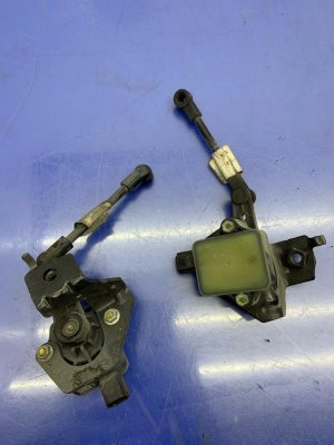 2018-2024 Lincoln Navigator Suspension Height Level Sensor Set - Front (Used OEM)