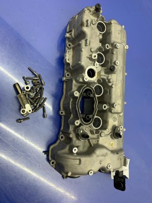 2016-2019 BMW 750i Engine Valve Cover (Used OEM)