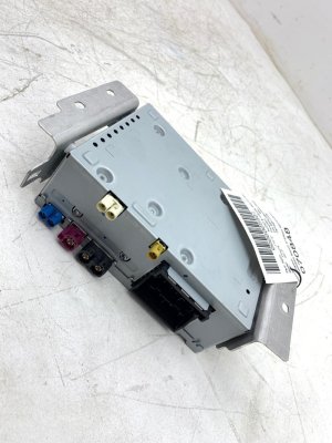 2017-2018 Jaguar F-Pace AM-FM Satellite Radio Receiver (Used OEM)
