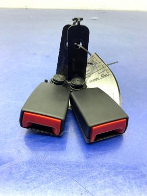 2012-2018 BMW 640i Seat Belt Buckle Set - Rear, Left (Driver) (Used OEM)