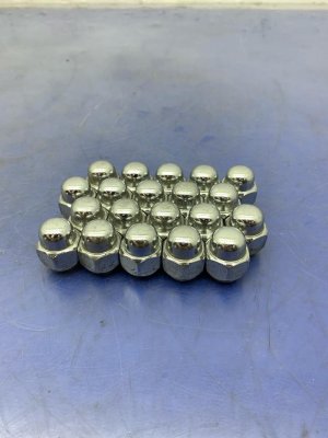 2020-2023 Kia Telluride Chrome Chrome Lug Nut Set (Used OEM)