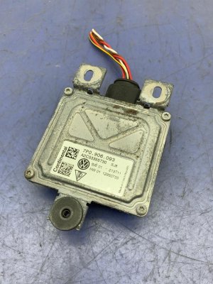 2011-2018 Porsche Cayenne Fuel Pump Control Module (Used OEM)