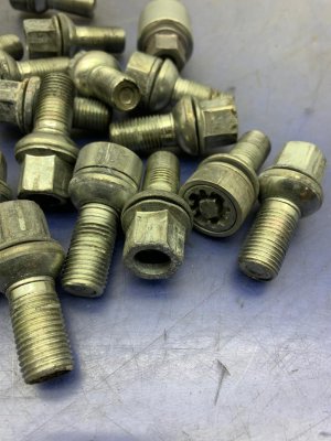 2022-2025 Audi Q4 e-tron Wheel Lug Nut and Bolt Set with Locking Bolts and Tool (Used OEM)