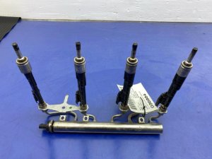 2019-2024 BMW M850i xDrive Fuel Rail Assembly (Used OEM)