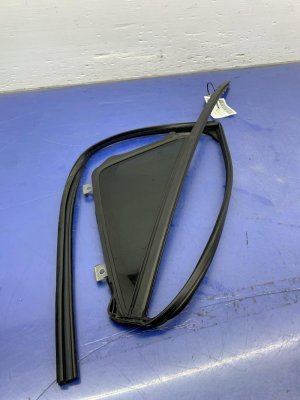 2023-2025 Honda Pilot Door Tinted Quarter Glass Assembly - Rear, Left (Driver) (Used OEM)