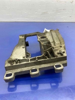 2017-2020 Jaguar F-Pace Transmission Gear Box Mount Bracket (Used OEM)