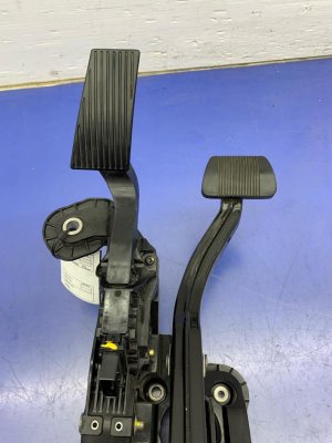 2019-2026 Ram 1500 Accelerator and Brake Pedal Assembly (Used OEM)